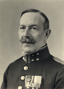 104254 Portret van kolonel O. Bueno de Mesquita, geboren Willemstad Curaçao 12 maart 1873, commandant van het Regiment ...